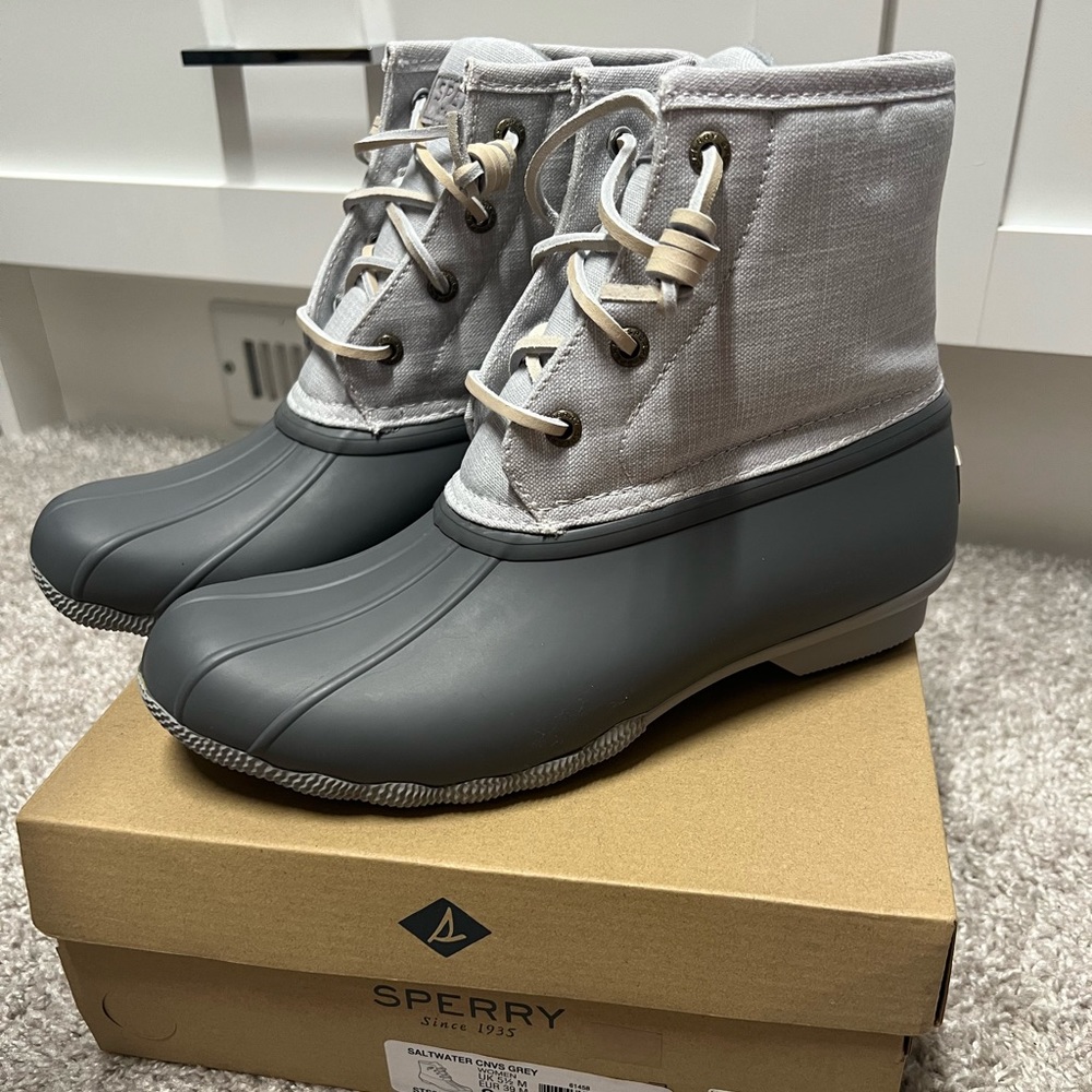 Sperry Saltwater Canvas Gray Duck Boot.